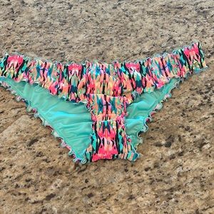 Shade & shore scrunch butt bikini bottoms